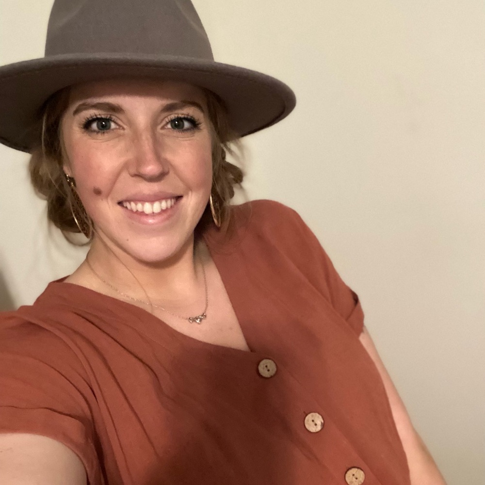 Meet your Posher, Hannah